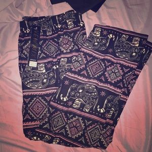 Mandala patterned crop leggings
